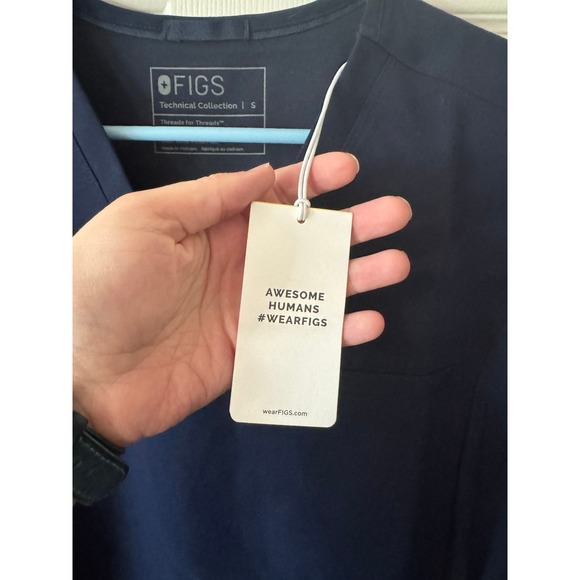 NWT Figs Octavia Hybrid Maternity Scrub Top - Picture 6 of 9